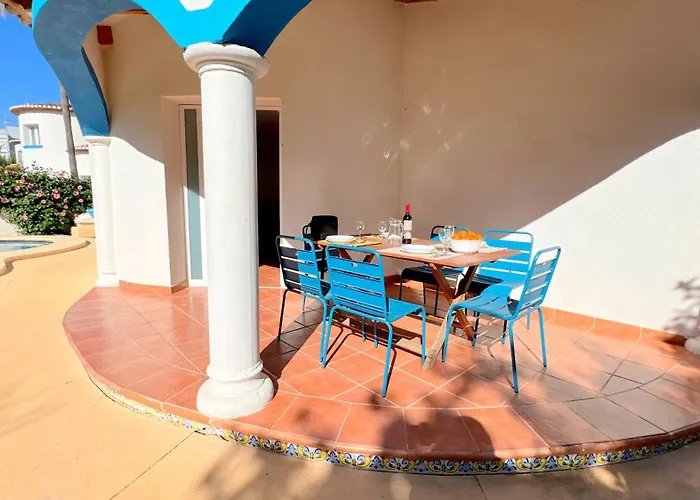 0682 Molins Escorpio Villa *